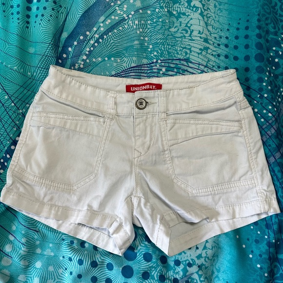 UNIONBAY White Shorts - Picture 1 of 3